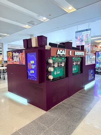 Imagem de interna da loja jah açaí