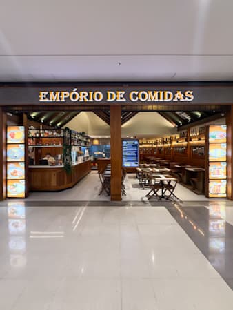 Imagem de interna da loja empório de comidas