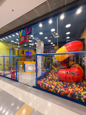 Imagem de interna da loja youplay