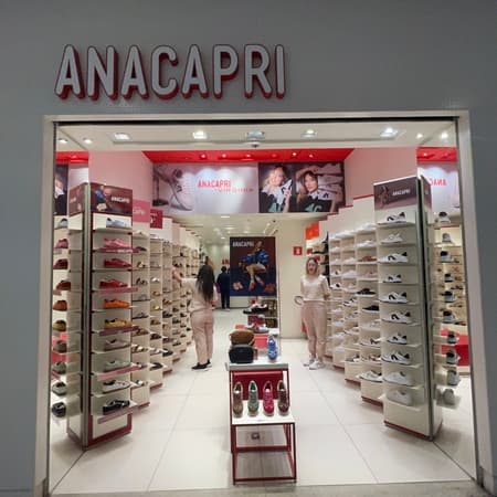 Logo da loja ana capri  
