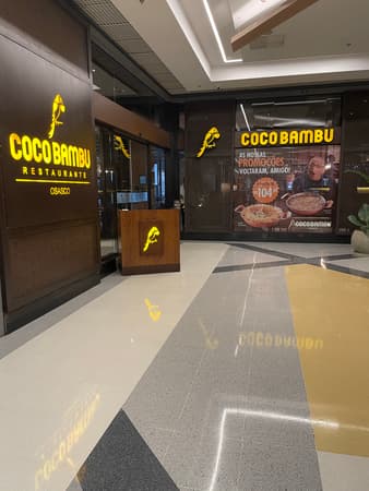 Logo da loja coco bambu  