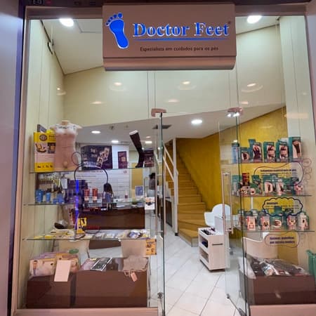 Logo da loja doctor feet  