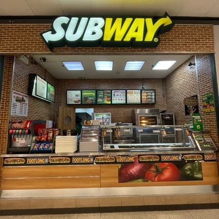 Logo da loja subway  